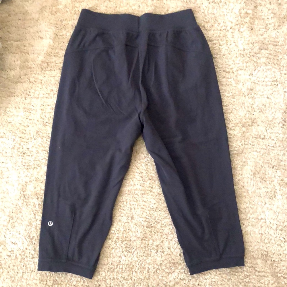 Lululemon capris - Picture 3 of 3